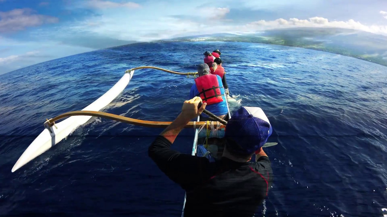Explorando o Santuário Marinho de Maui: Uma Jornada de Canoagem com as Baleias-Jubarte em Po'olenalena Beach
